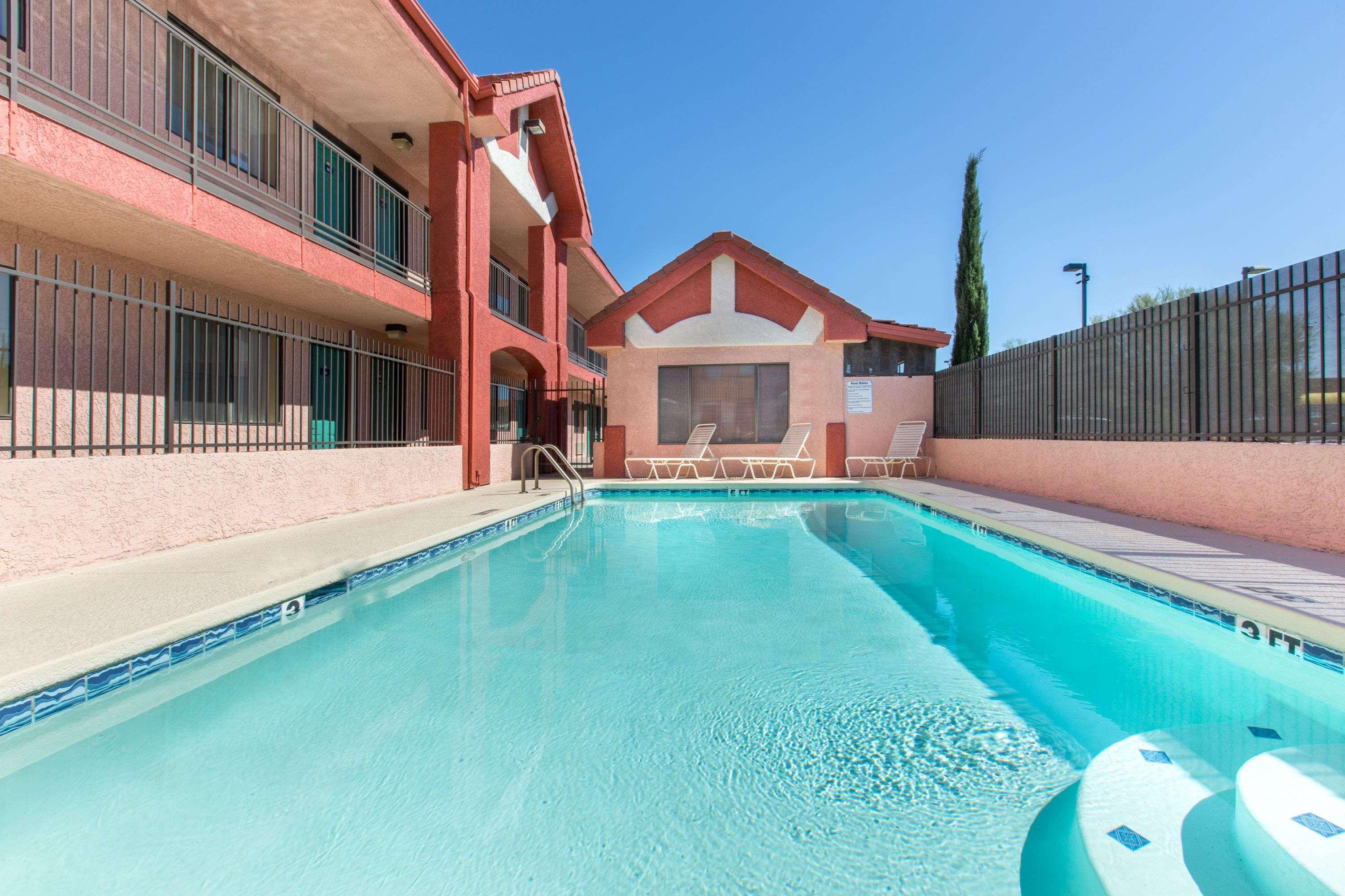 Days Inn By Wyndham Tucson Airport Drexel Heights Exterior foto