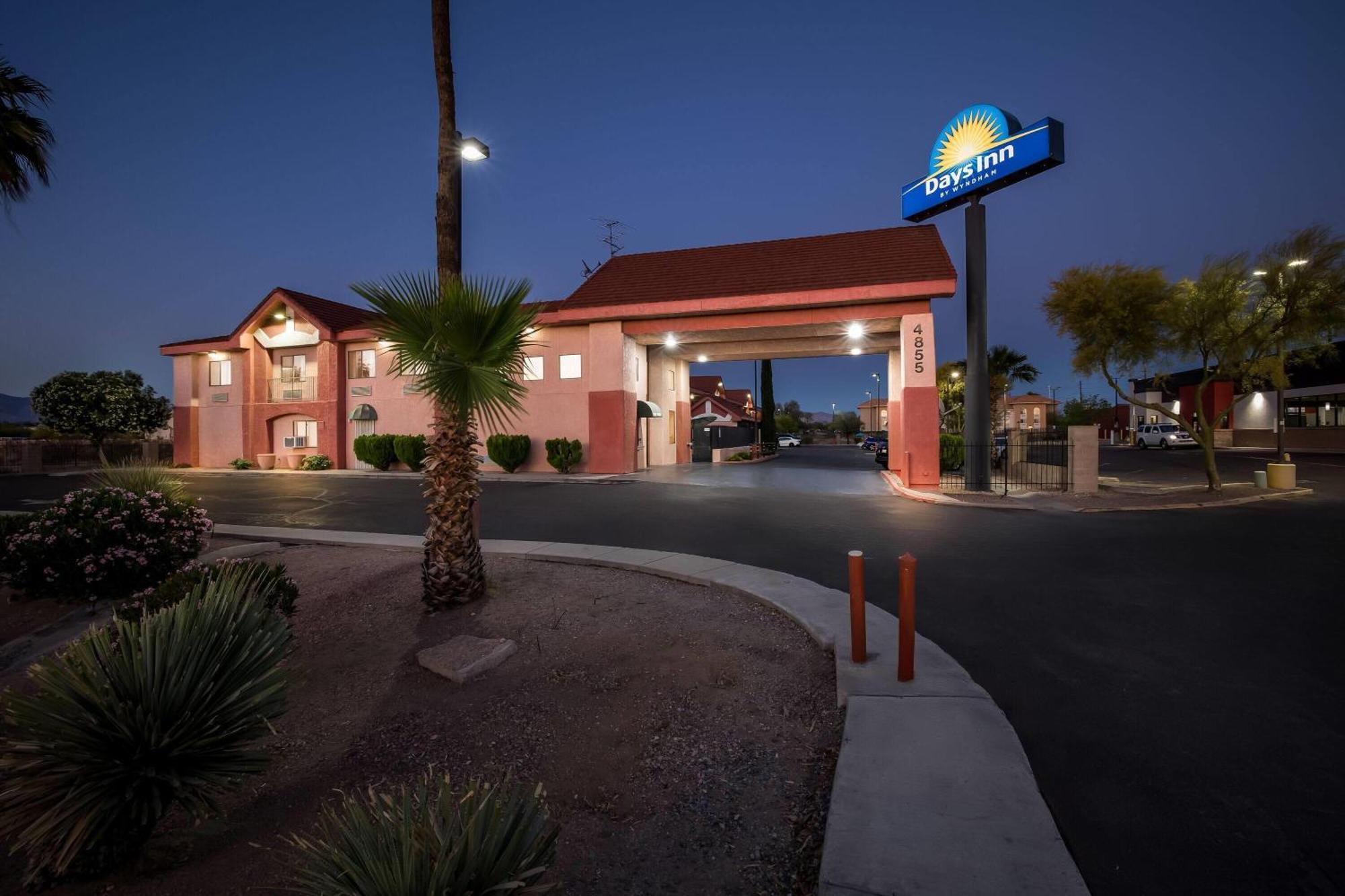 Days Inn By Wyndham Tucson Airport Drexel Heights Exterior foto